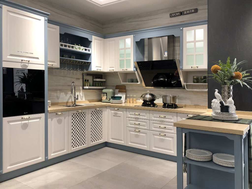 家居裝修定制櫥柜是選深色好還是淺色好？